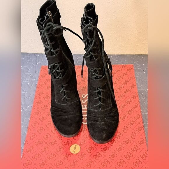 Guess black suede wedge lace up boots size 7.5 - Picture 2 of 8